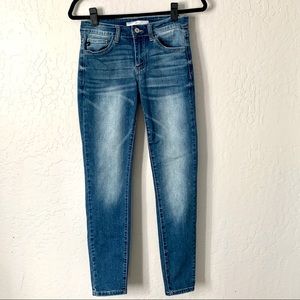 KanCan MidRise Stretch Jeans 5/26